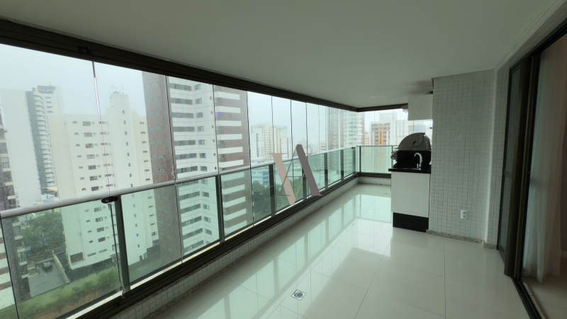 Lindo apartamento 2 suítes à venda no Caminho das Árvores