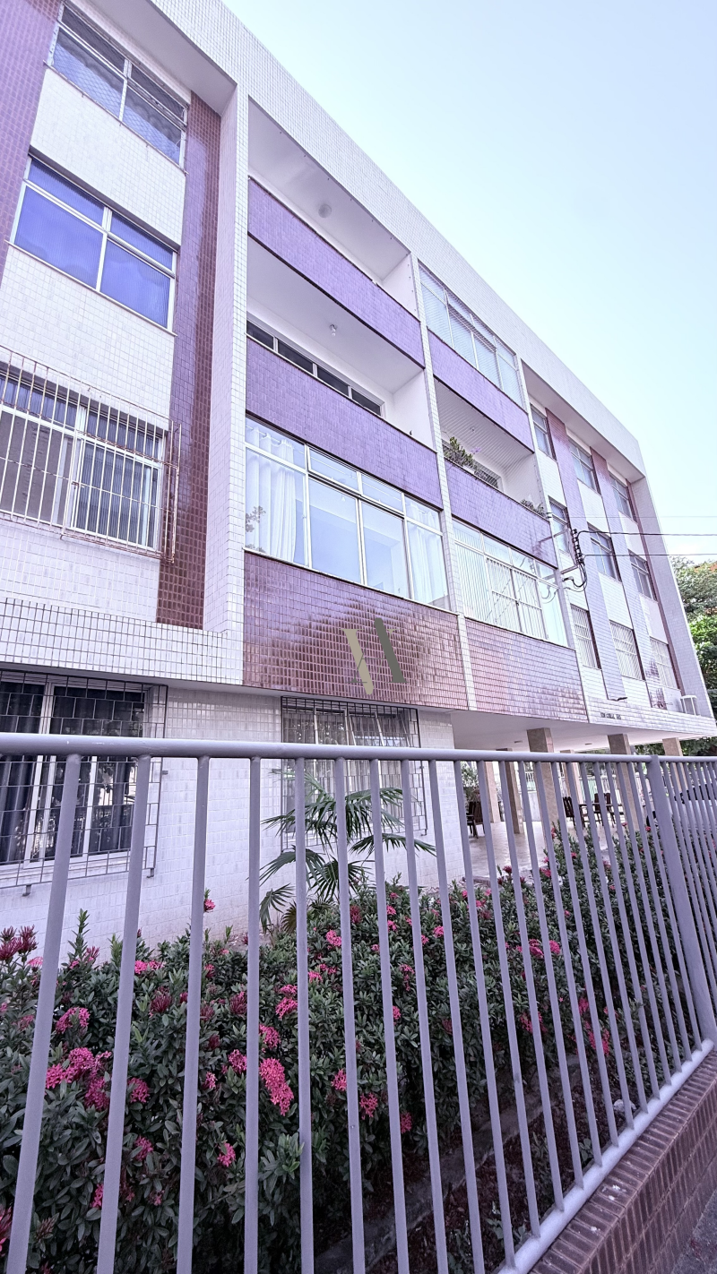 Apartamento à venda 3/4, suíte de escada na Pituba