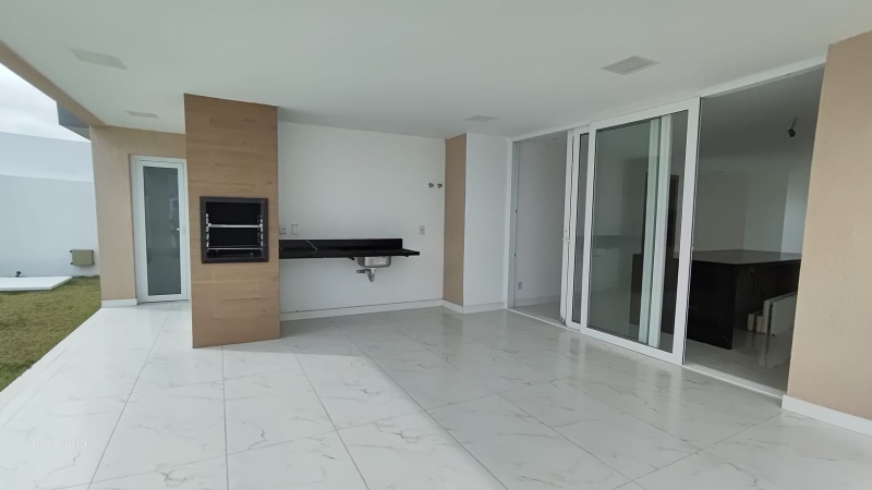 Casa com 4 suítes no Alphaville Litoral Norte