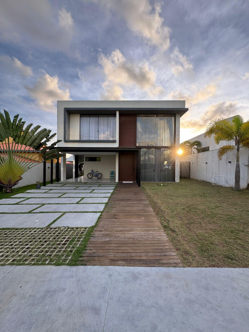 Casa de Alto Padrão no Alphaville Litoral Norte 3 - Porteira Fechada