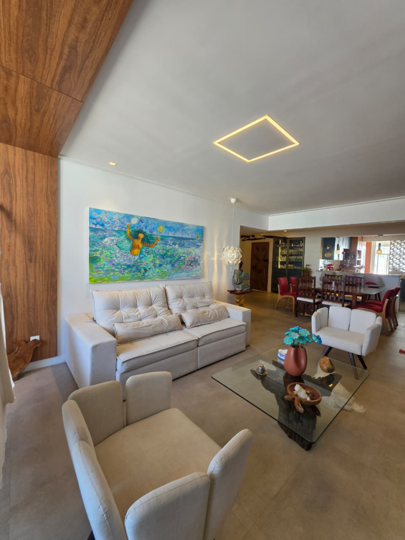 Apartamento à Venda na Barra | 206 m² | 3 Quartos, 2 Suítes e 2 Vagas
