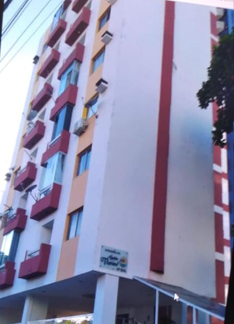 QUARTO E SALA AMPLO COM ARMARIOS. BEM LOCALIZADO
