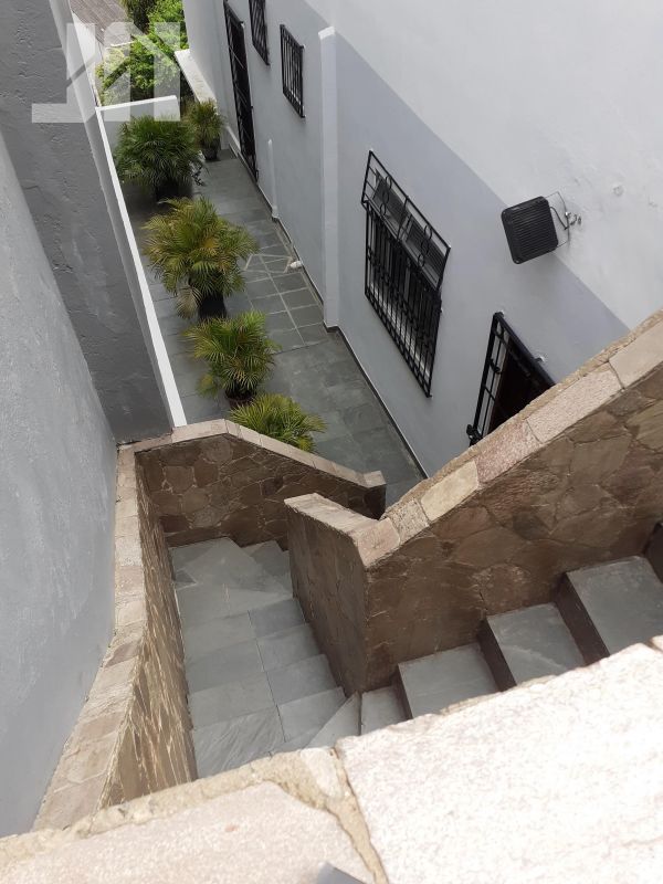 CASA TIPO APARTAMENTO PARA ALUGAR EM BROTAS COM 2/4 EXCELENTE LOCALIZAÇÃO