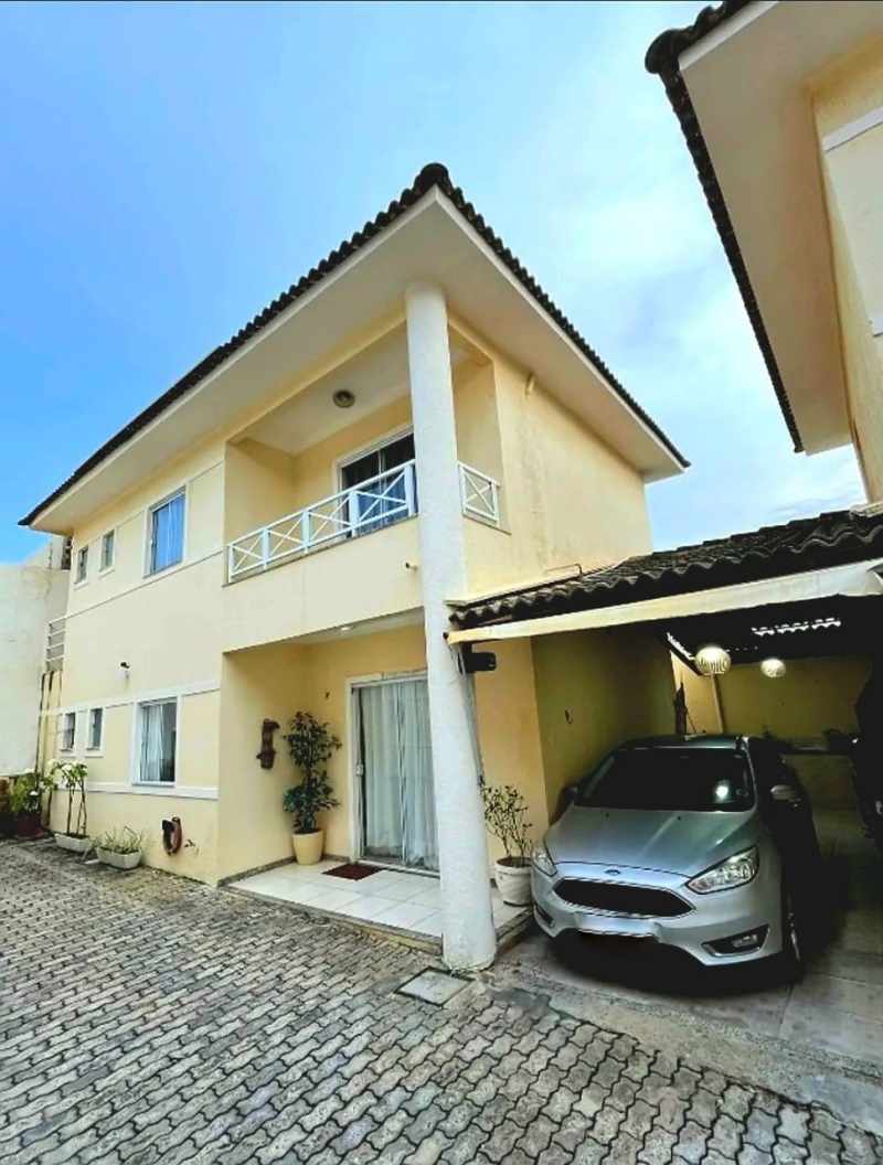 Vendo um belíssima casa 4/4 na Praia do Flamengo
