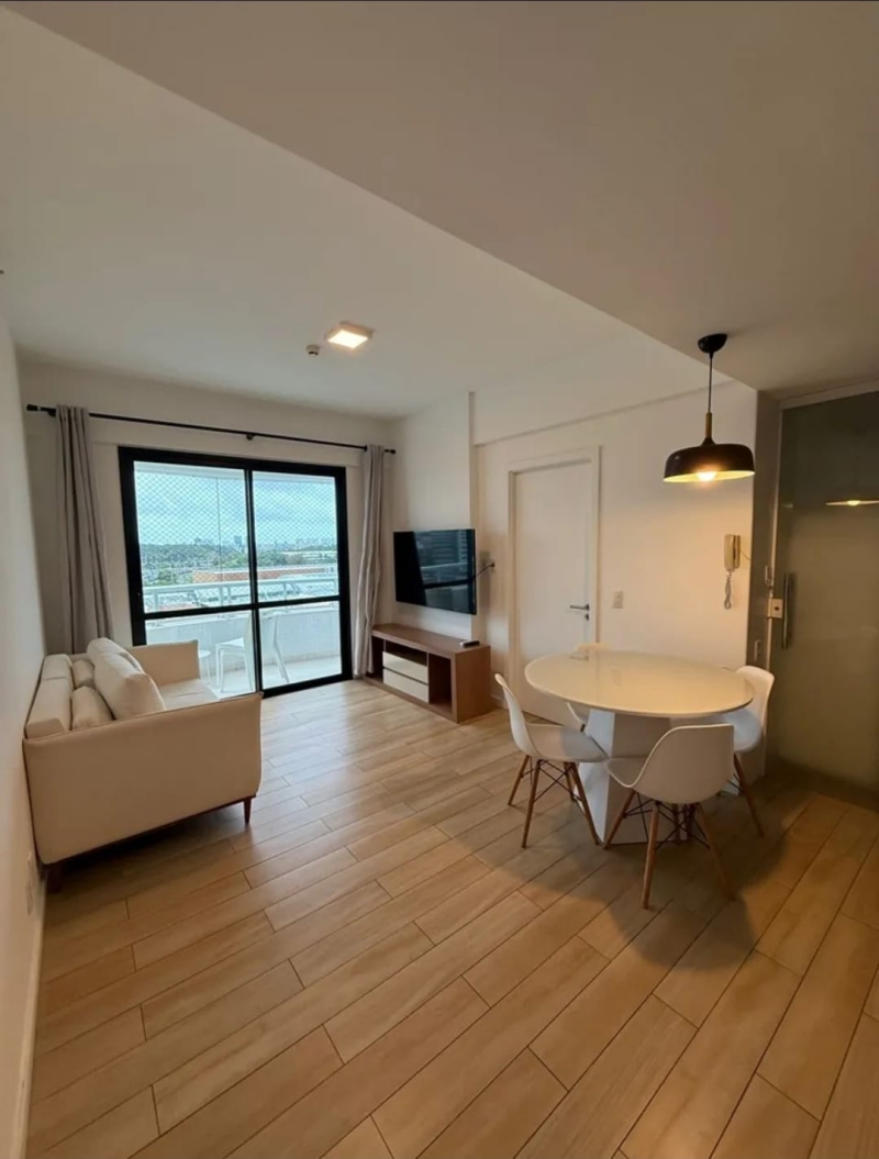 Apartamento de alto padrão à venda no Caminho das Árvores