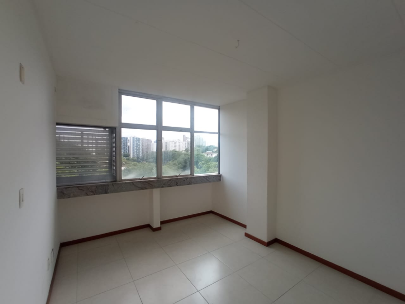 Sala comercial para alugar no Edf. Max Center!!