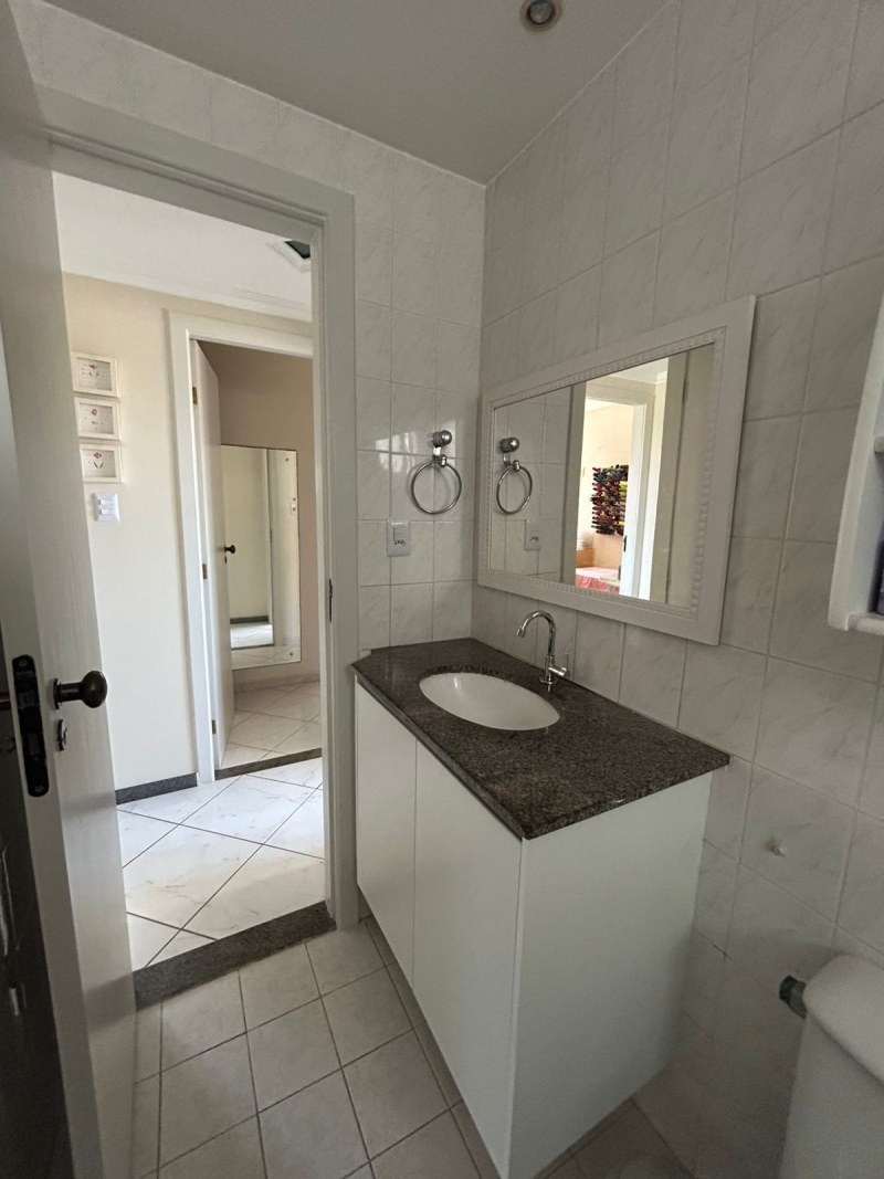 Vendo um belíssimo apartamento 3/4 no Costa Azul