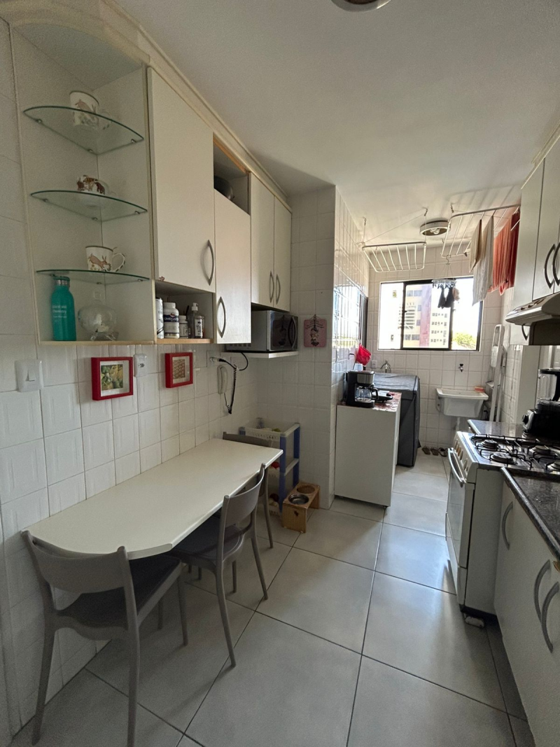 Vendo um belíssimo apartamento 3/4 no Costa Azul