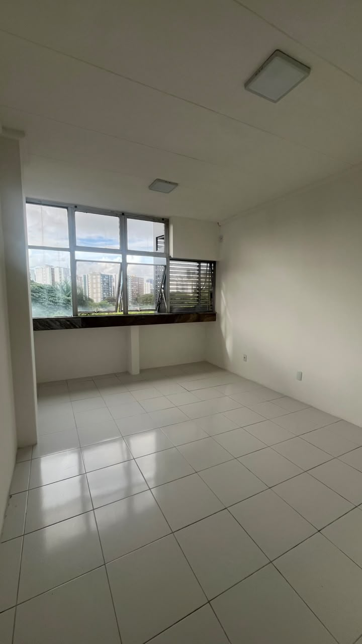 Sala comercial para alugar no Edf. Max Center!!