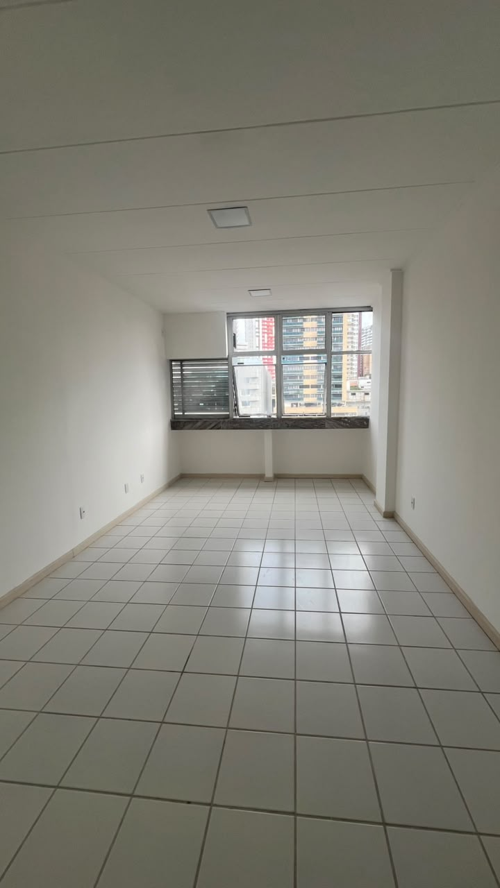 Sala comercial de 32m² disponível para locação no Tricenter!
