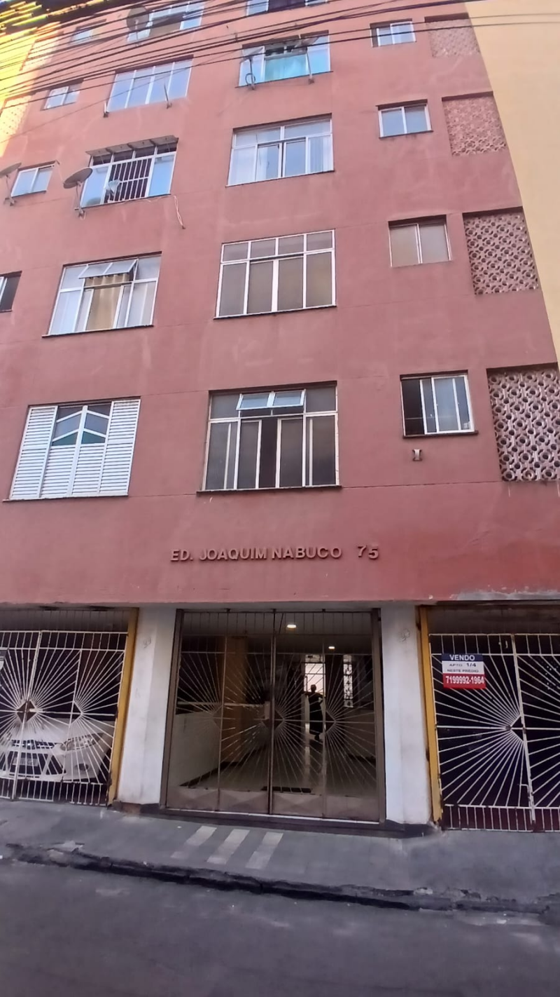Alugo apartamento 2/4 em Nazaré