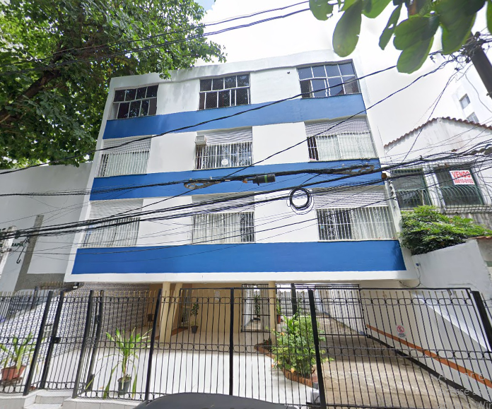 Alugo um apartamento mobiliado de 130m² na Barra