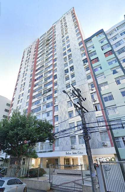 Apartamento 4/4 de 242m² à venda no Canela