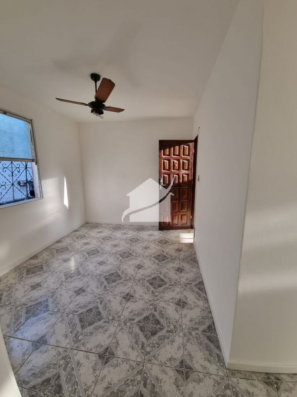 Alugo apartamento 2/4 no Engenho Velho da Federação