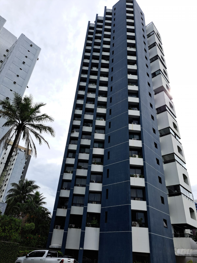 Alugo apartamento de alto padrão com 315m² no Rio Vermelho