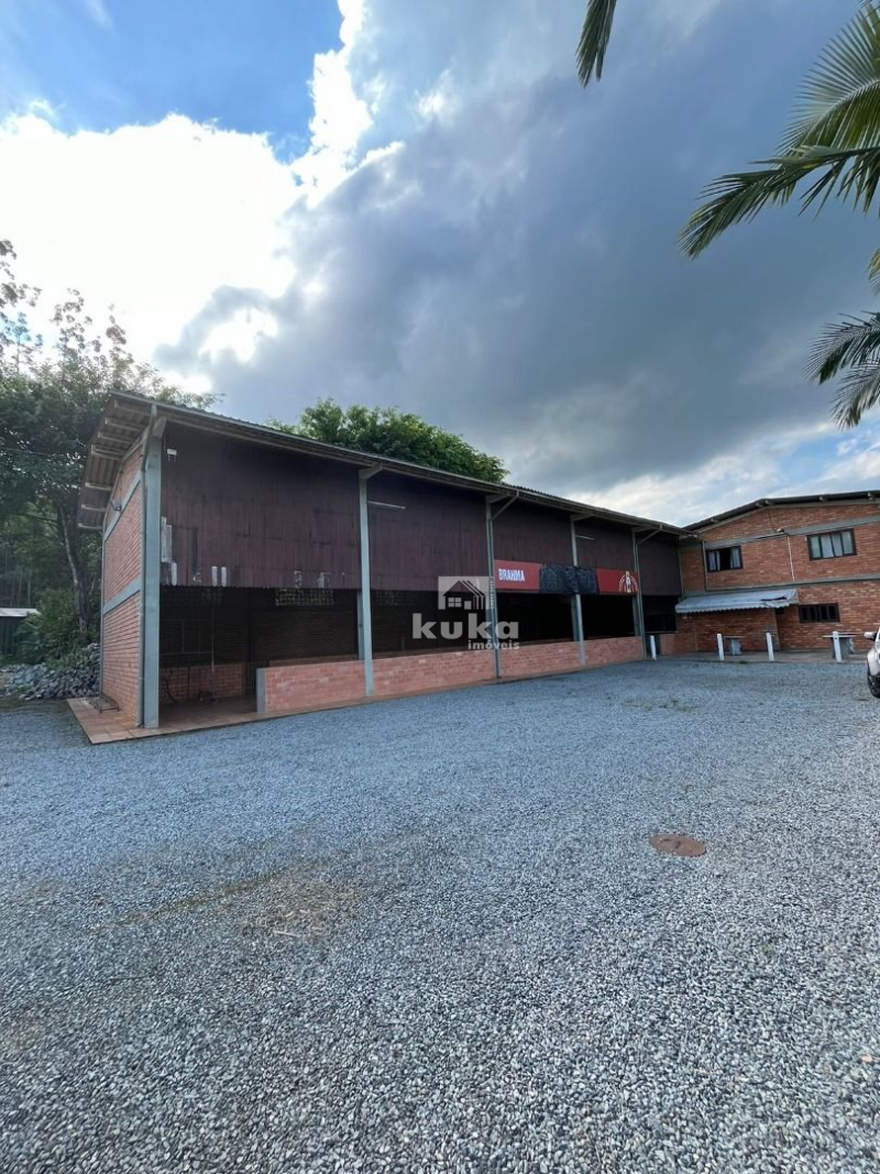 GALPÃO P/ LANCHONETE E RECREATIVA