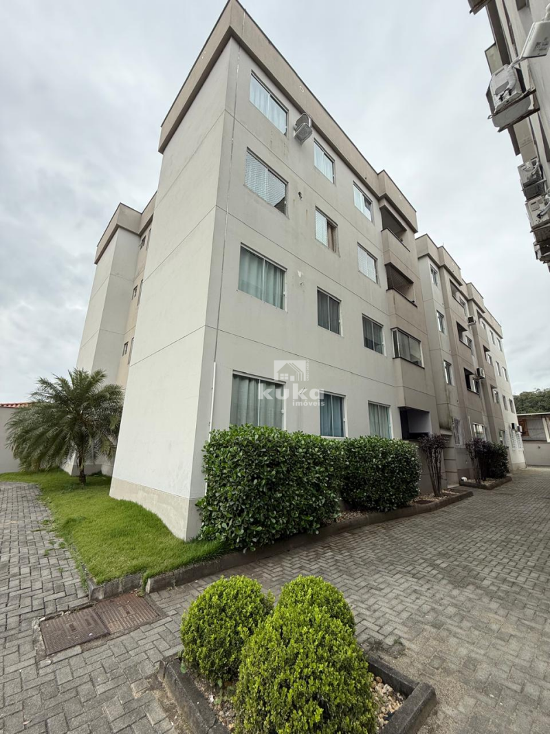 APARTAMENTO À VENDA