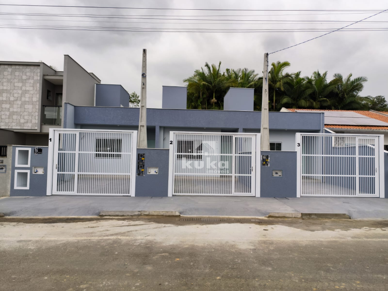 CASA À VENDA