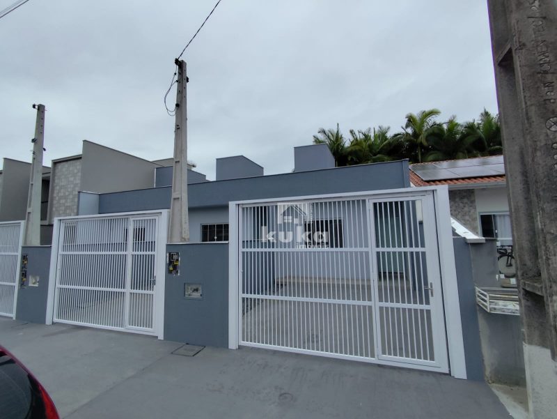 CASA À VENDA