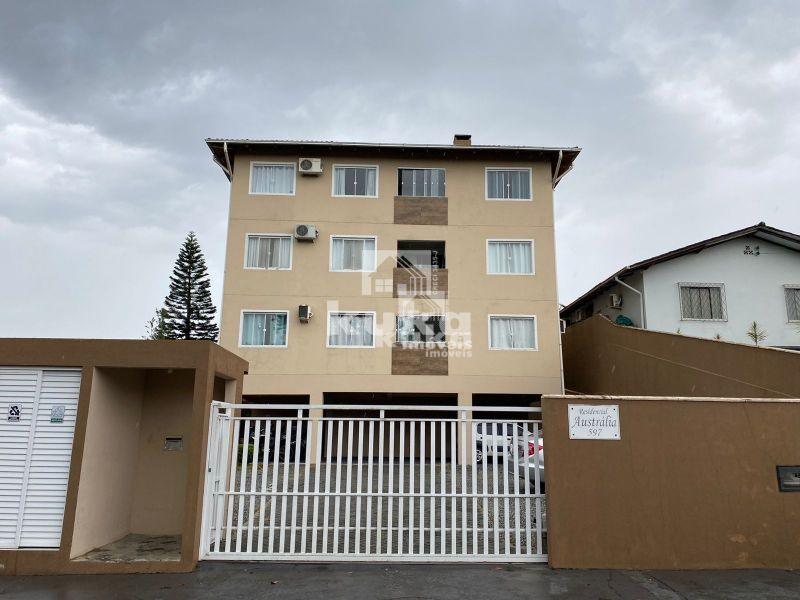 APARTAMENTO SEMIMOBILIADO P/ LOCAÇÃO