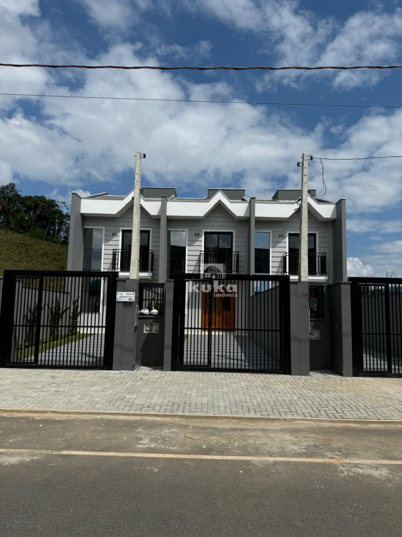 CASA GEMINADA À VENDA