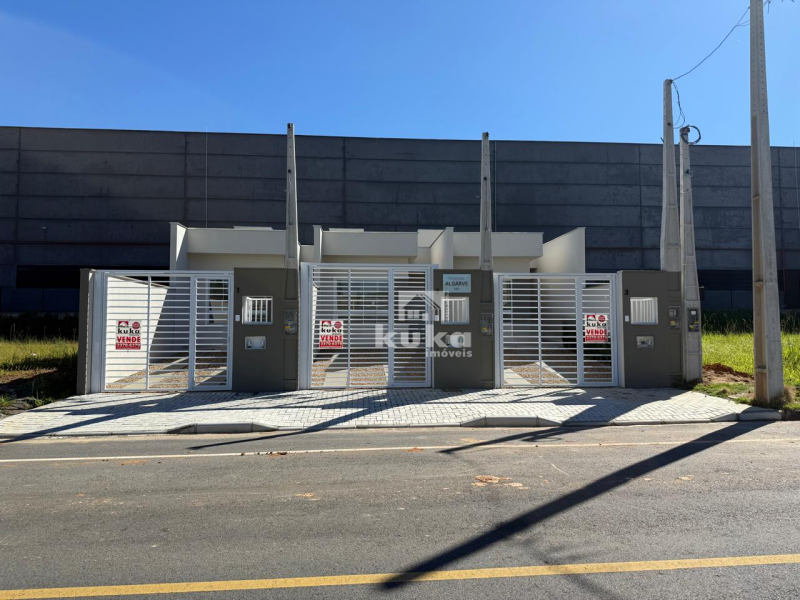 CASA GEMINADA À VENDA