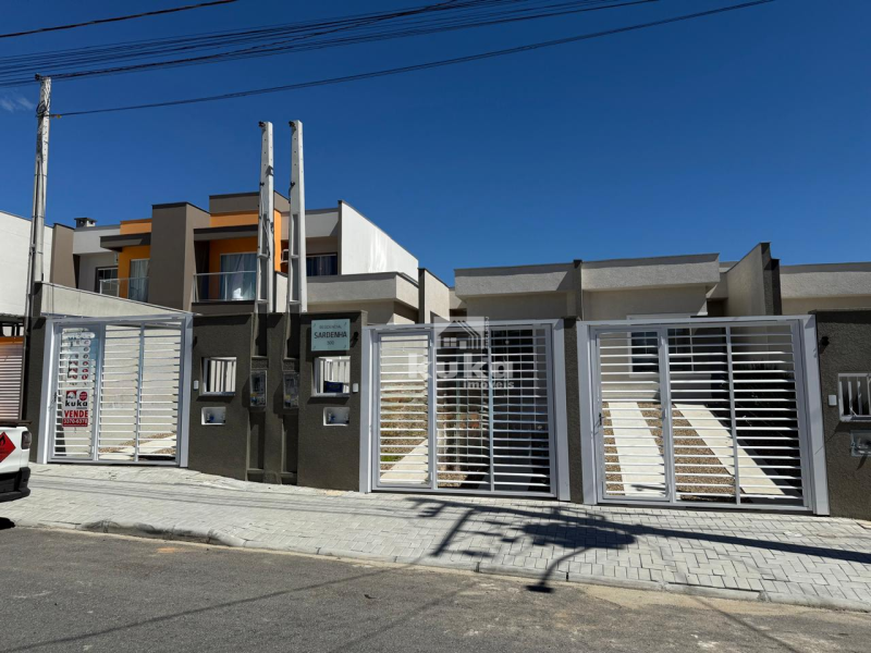 CASA GEMINADA À VENDA