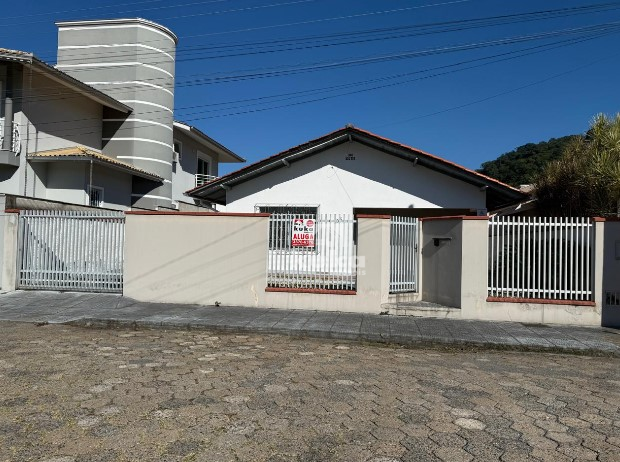CASA P/ LOCAÇÃO