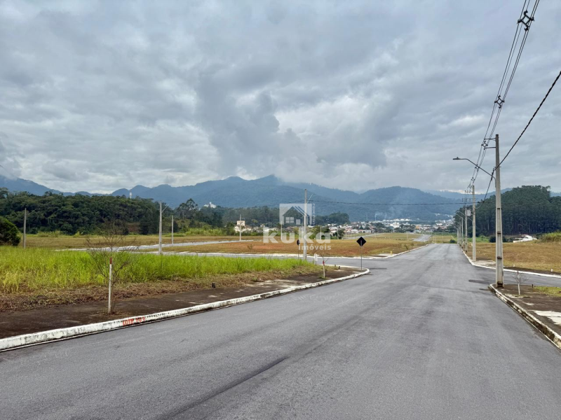 LOTES À VENDA
