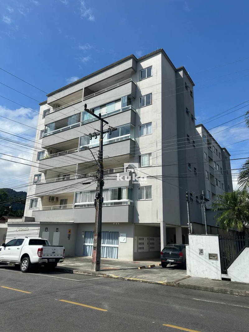APARTAMENTO SEMIMOBILIADO P/ LOCAÇÃO