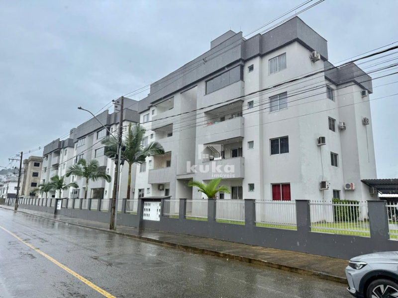 APARTAMENTO À VENDA