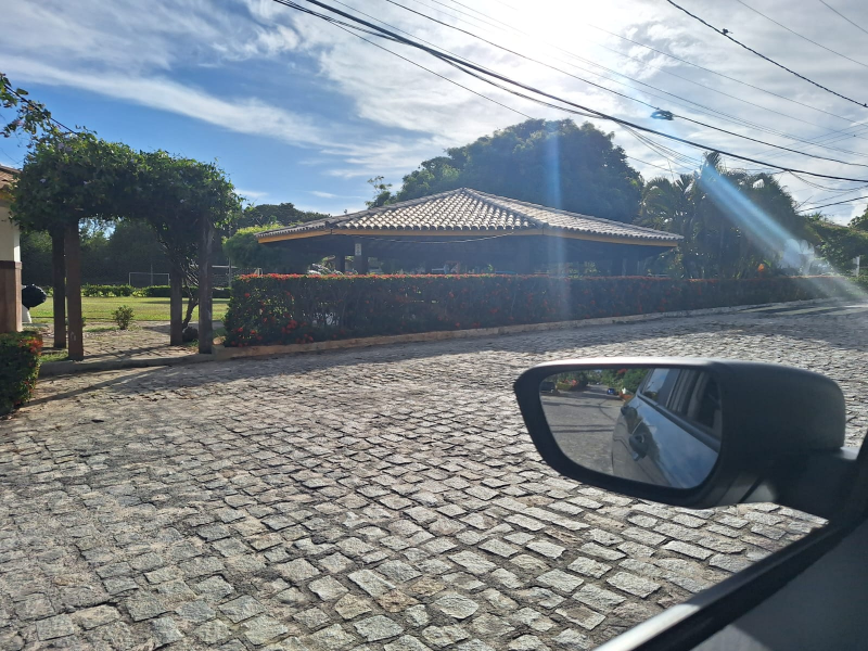 CASA NO CONDOMINIO ALBATROZ