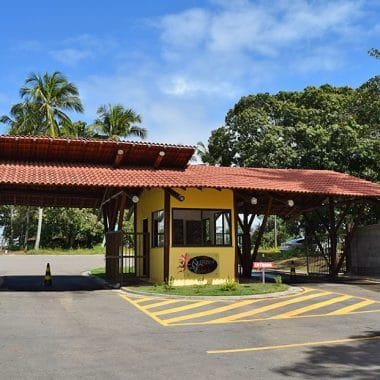 Terreno em condomínio em Vilas do Atlântico