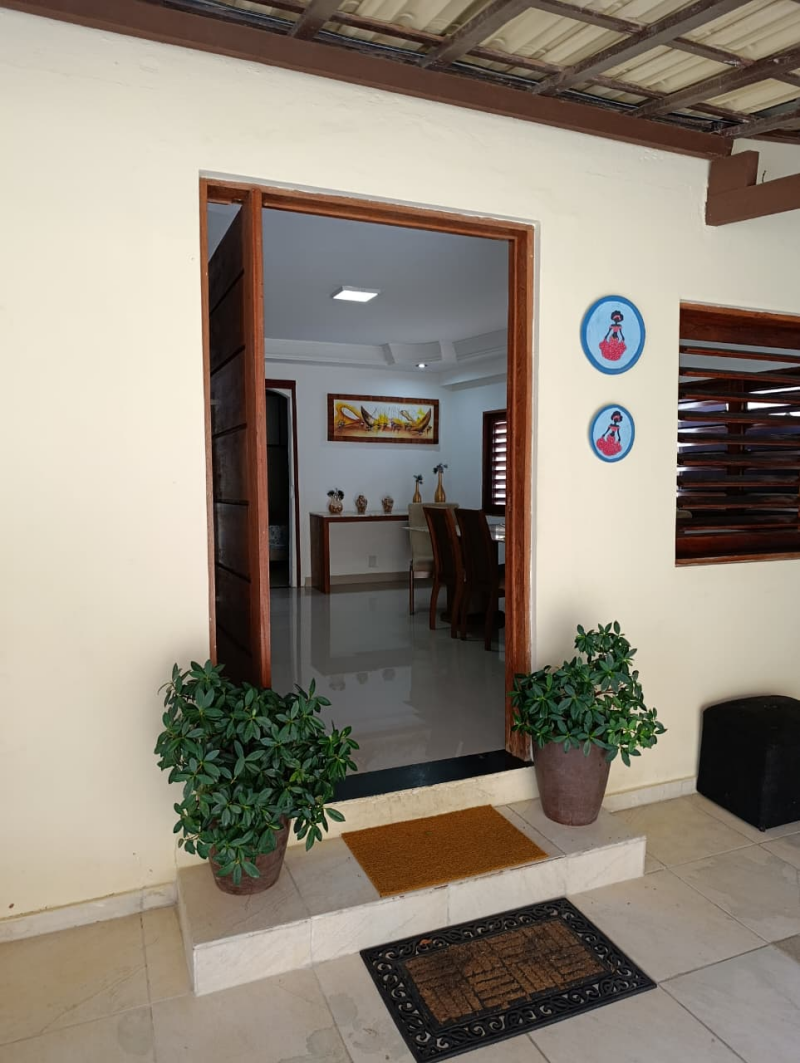 🌊 Casa Térrea em Condomínio Fechado – Frente Mar | Praia do Flamengo