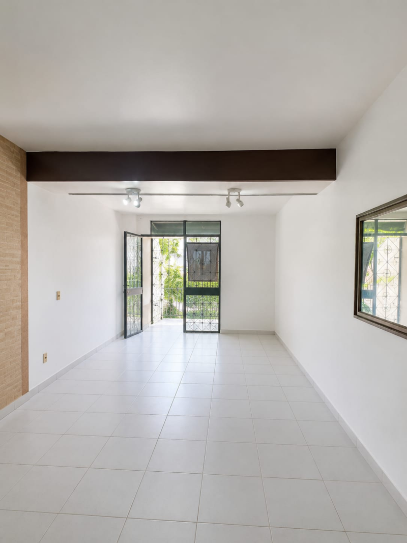 Casa Triplex à Venda | Itapuã