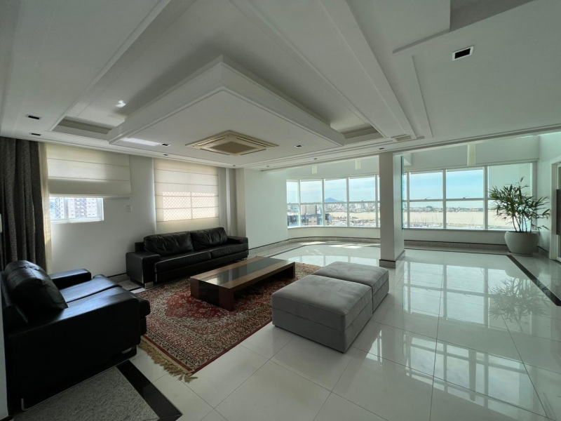 Cobertura ampla próxima ao centro — foto 6