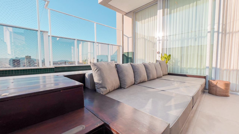 Cobertura duplex finamente mobiliada com piscina privativa — foto 2