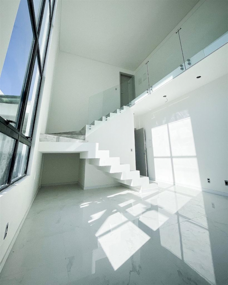 Sobrado com 3 suítes pronto para morar no centro — foto 2