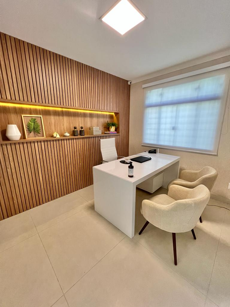 Casa com instalação comercial no centro de Itajaí com 9 consultórios — foto 5