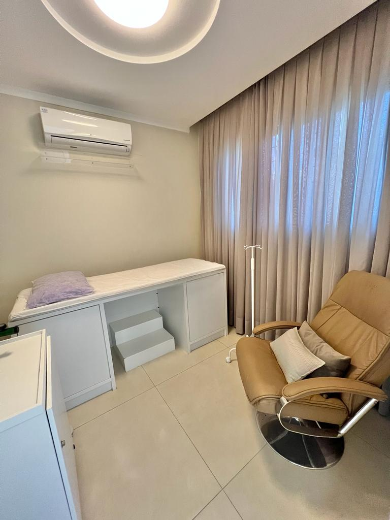 Casa com instalação comercial no centro de Itajaí com 9 consultórios — foto 6