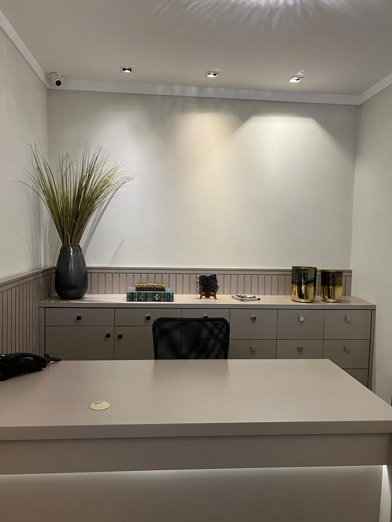 Casa com instalação comercial no centro de Itajaí com 9 consultórios — foto 7