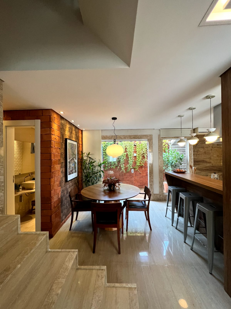 Amplo sobrado na Praia dos Amores com 3 quartos — foto 2