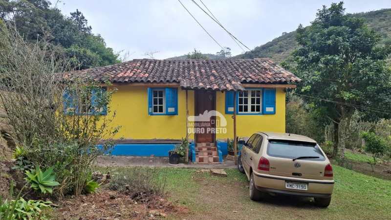 Casa com terreno grande