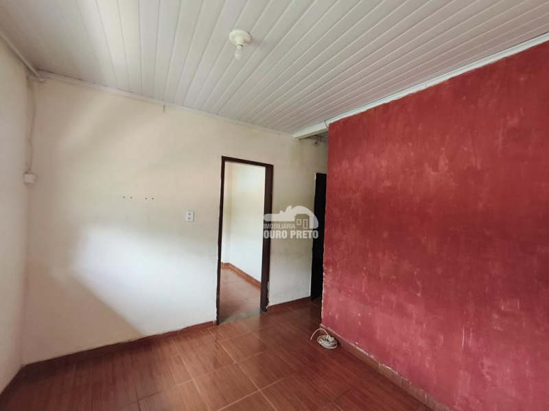 Casa com 2 quartos e terraço na Barra