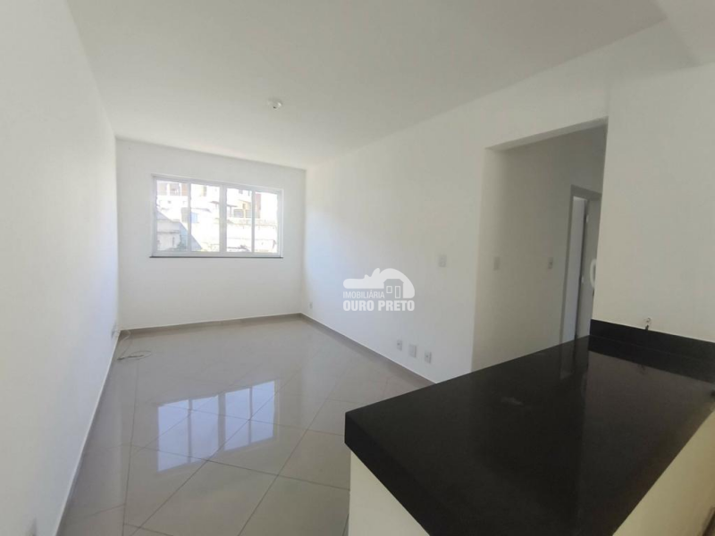 Apartamento com 2 quartos, sendo um suíte