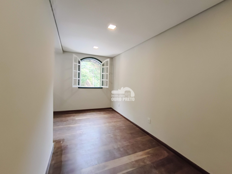 Apartamento na Água Limpa com área externa