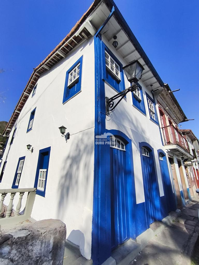 Casa no Antonio Dias com 2 quartos e quintal