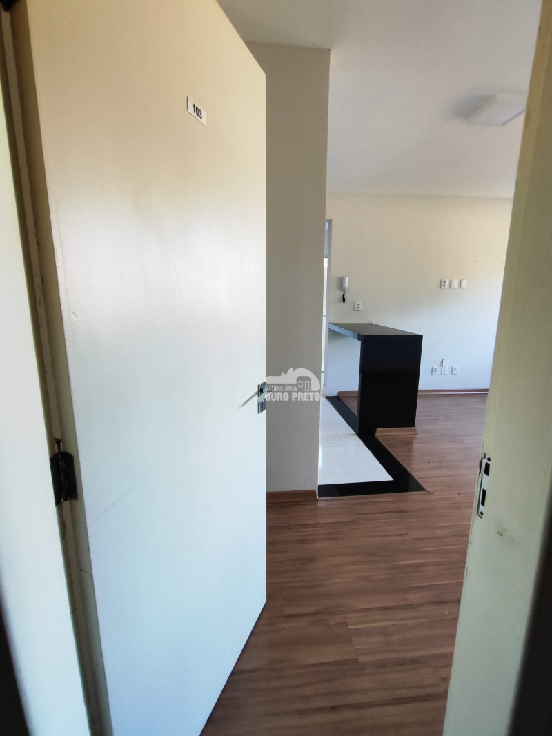 Studio na Bauxita com um quarto e área externa