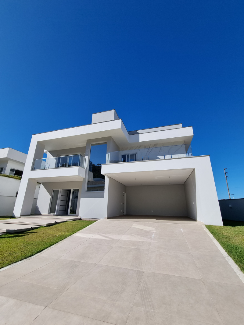 Casa em Condomínio Fechado