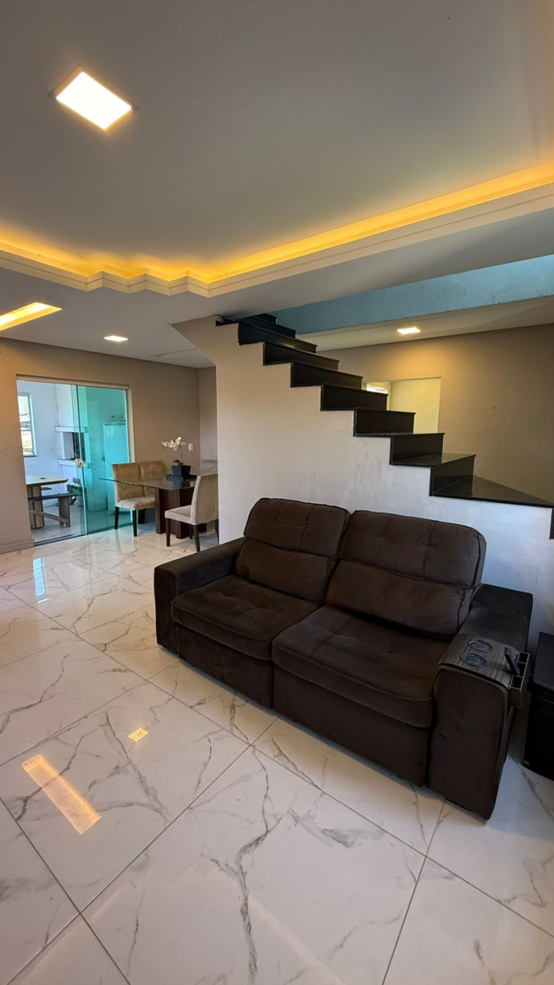 CASA EM PICADAS DO SUL